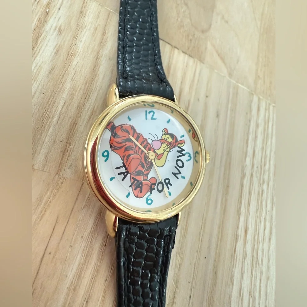 Vintage Timex Disney Winnie the Pooh Tigger watch NEW BATTERY